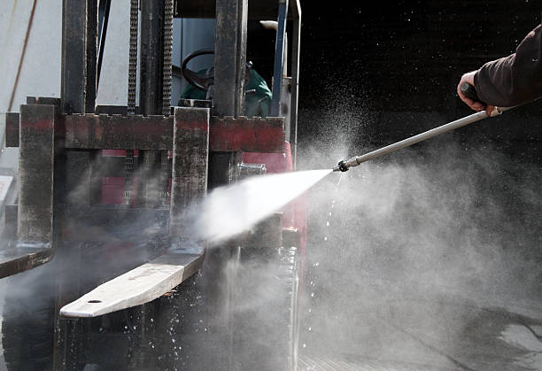 Why Choose Our Certified Pressure Washing Experts for Your Project Needs in North Fair Oaks, CA?